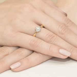 Pierścionek Zaręczynowy z Brylantami 0,22ct z żółtego złota próby 585. W-0072